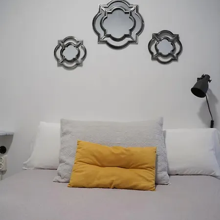 Cariatide Apartment *